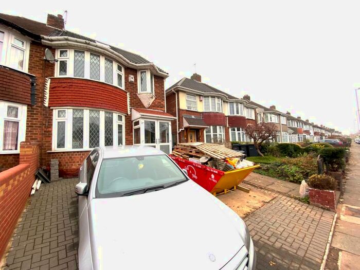 5 Bedroom Semi-Detached House To Rent In Coventry Road, Yardley, B26