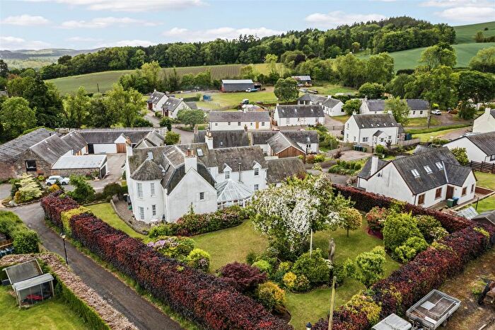 6 Bedroom Detached House For Sale In Rait, Perth, PH2