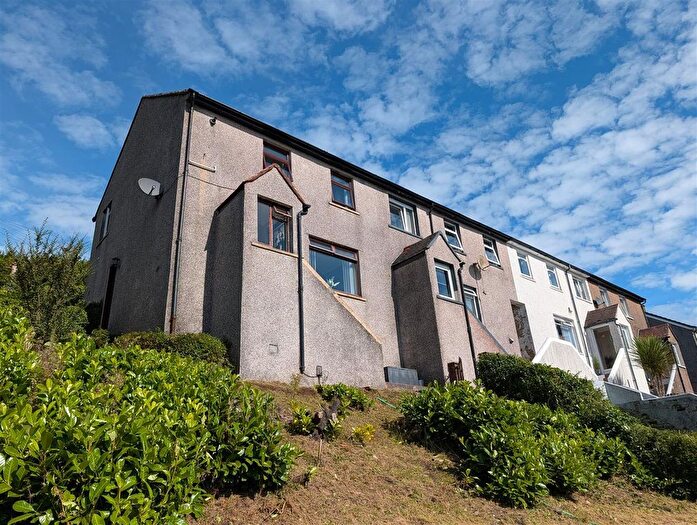 3 Bedroom End Of Terrace House For Sale In Braeside Road, Greenock, PA16
