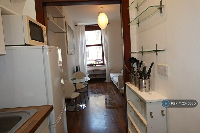 2 Bedroom Flat To Rent In Dumbarton Road, Glasgow, G11
