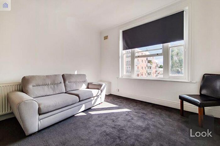 2 Bedroom Flat To Rent In Morris House, E1