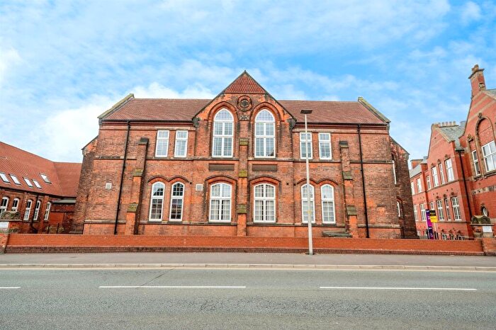 1 Bedroom Flat For Sale In Crocketts Lane, Smethwick, B66