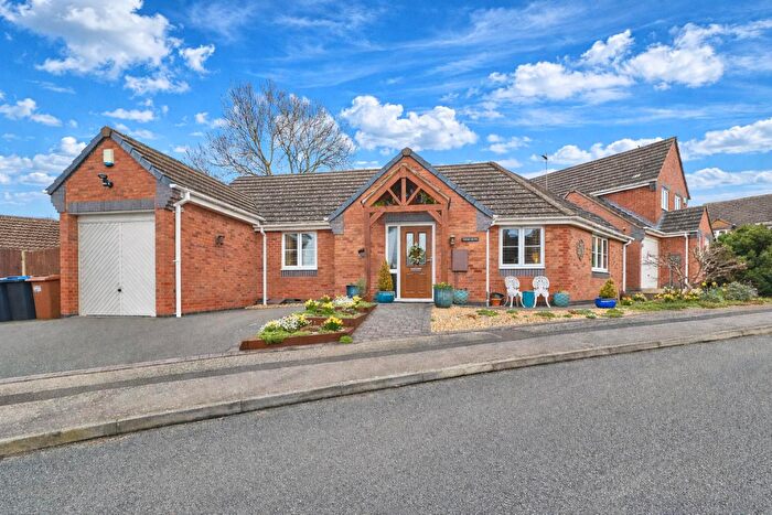 2 Bedroom Detached Bungalow For Sale In Blake Close, Hinckley, LE10