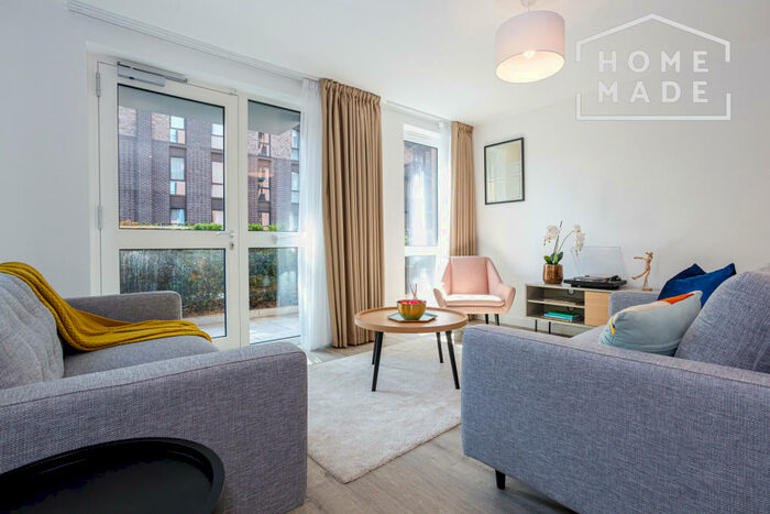 3 Bedroom Apartment To Rent In New Maker Yards, Salford, M5