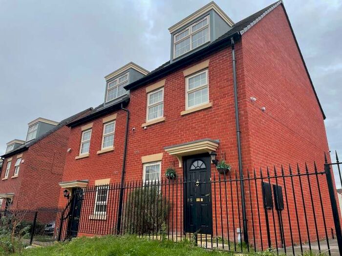 3 Bedroom Terraced House To Rent In Staniforth Road, , Sheffield, S9