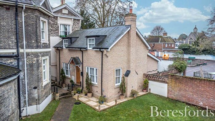 2 Bedroom Detached House For Sale In New Writtle Street, Chelmsford, CM2