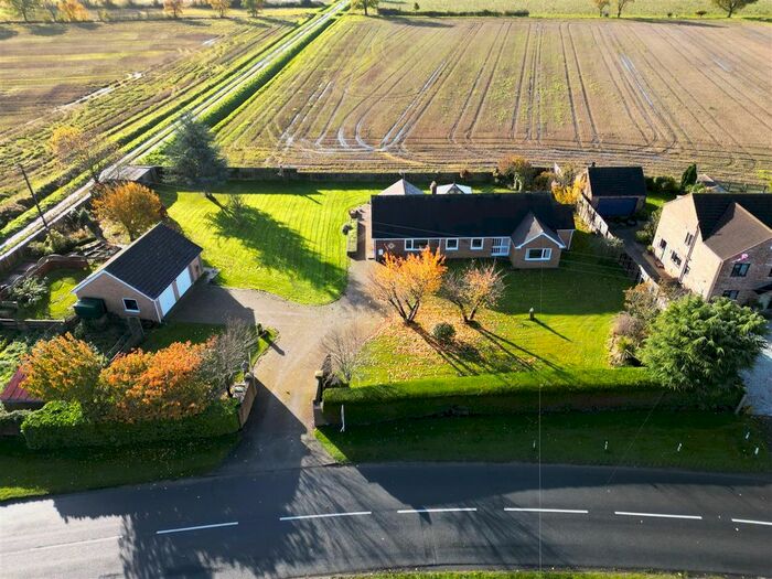 4 Bedroom Detached Bungalow For Sale In Mill Lane, Rawcliffe, Goole, DN14