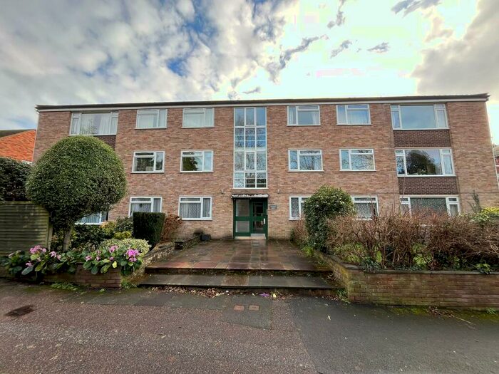 2 Bedroom Flat To Rent In Conway Court, St Leonards, EX1