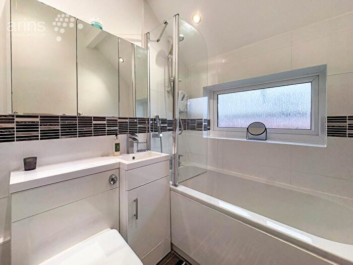2 Bedroom Terraced House For Sale In Hill Road, Arborfield, RG2