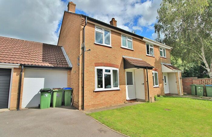 3 Bedroom Semi-Detached House To Rent In Boxwood Close, Portchester, PO16