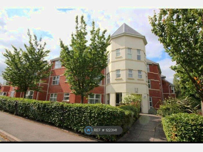 2 Bedroom Flat To Rent In Tudor Coppice, Solihull, B91