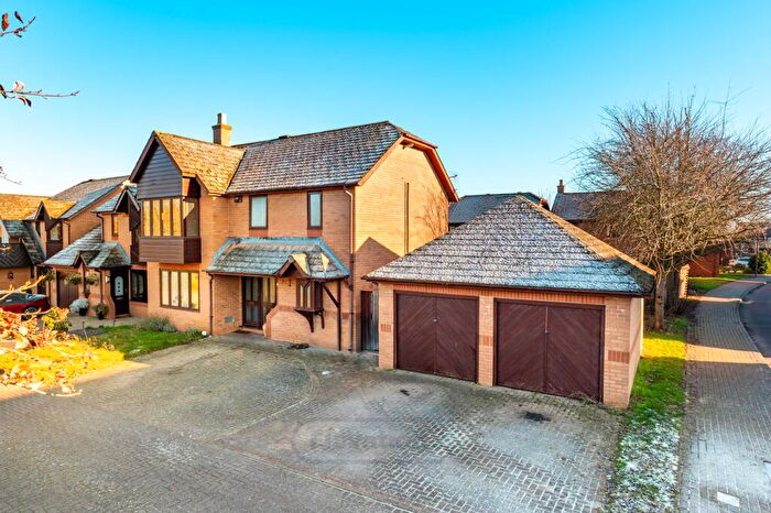 4 Bedroom Detached House For Sale In Cruickshank Grove, Crownhill, Milton Keynes, MK8