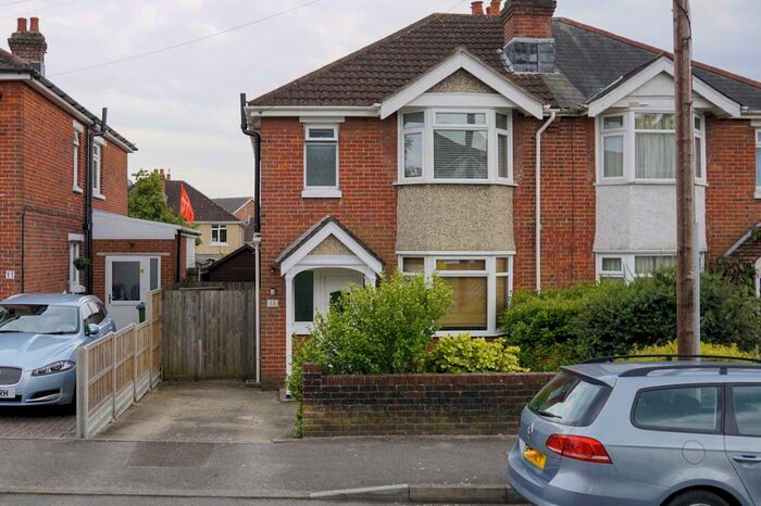 3 Bedroom Semi-Detached House To Rent In Mill Road, Southampton, SO15