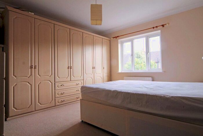 1 Bedroom Flat To Rent In Drayton Bridge Road, London W7