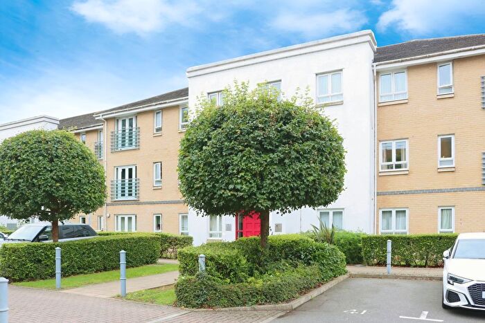 2 Bedroom Flat To Rent In Sovereign Heights, Langley, Slough, SL3