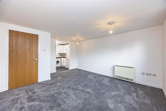 1 Bedroom Flat To Rent In Chardlace Walk, Nottingham, NG1
