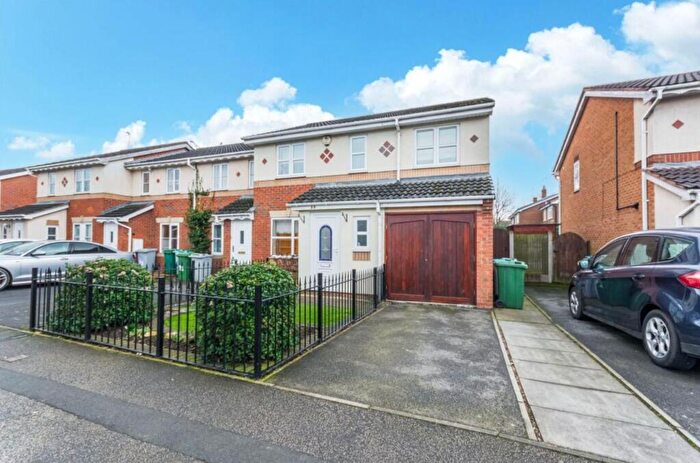 4 Bedroom End Of Terrace House To Rent In Wheatsheaf Avenue, Newark, Nottinghamshire, NG24