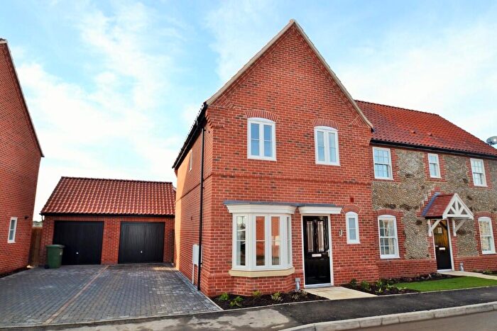 2 Bedroom Semi-Detached House To Rent In Holt, NR25