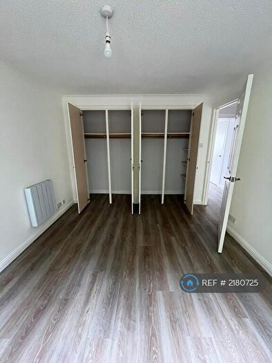 2 Bedroom Flat To Rent In Buchanan Drive, Newton Mearns, Glasgow, G77