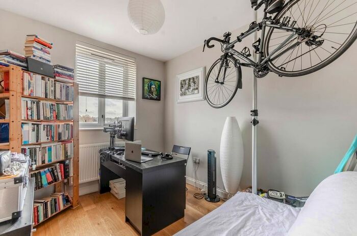 1 Bedroom Flat To Rent In Choumert Road, Peckham, London, SE15