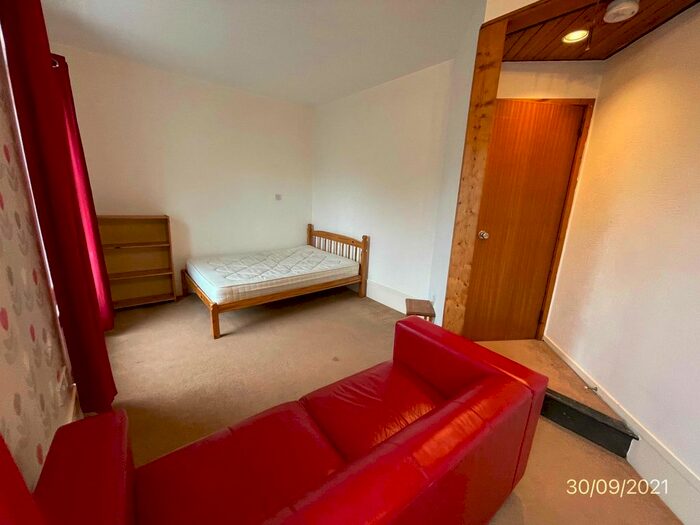 1 Bedroom Flat To Rent In Skene Street, Third Floor Left, Aberdeen, AB10