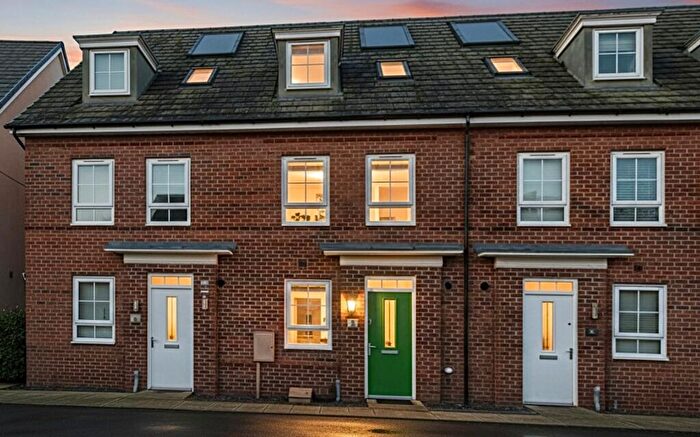 4 Bedroom Town House For Sale In Breconshire Gardens, Basford, Nottingham, NG6