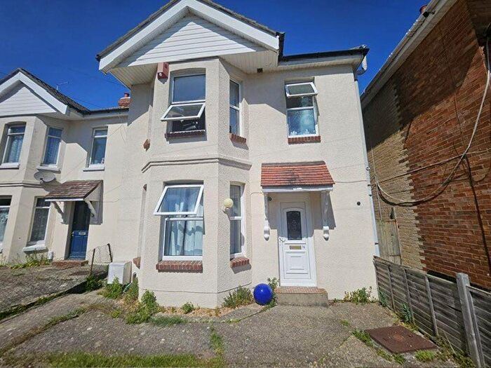 5 Bedroom Detached House To Rent In Portland Road, Winton, BH9