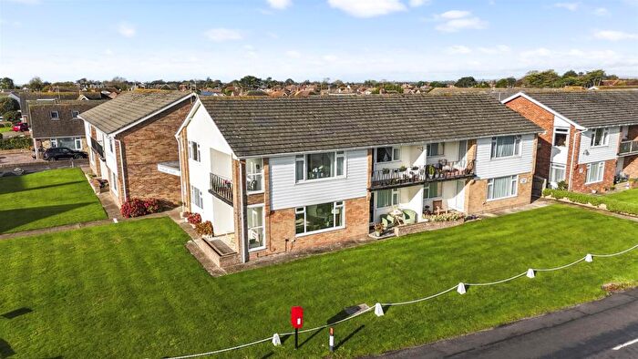 2 Bedroom Flat For Sale In St. Helier Road, Ferring, Worthing, BN12
