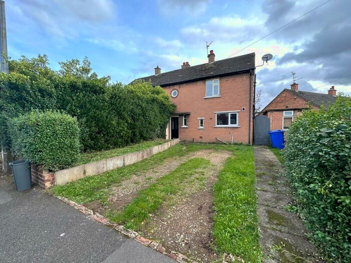 2 Bedroom Semi-Detached House To Rent In Locksley Avenue, Edenthorpe, Doncaster, DN3