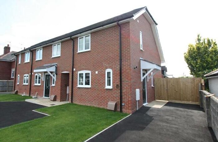 2 Bedroom End Of Terrace House To Rent In Dunmow Road, Andover, SP10