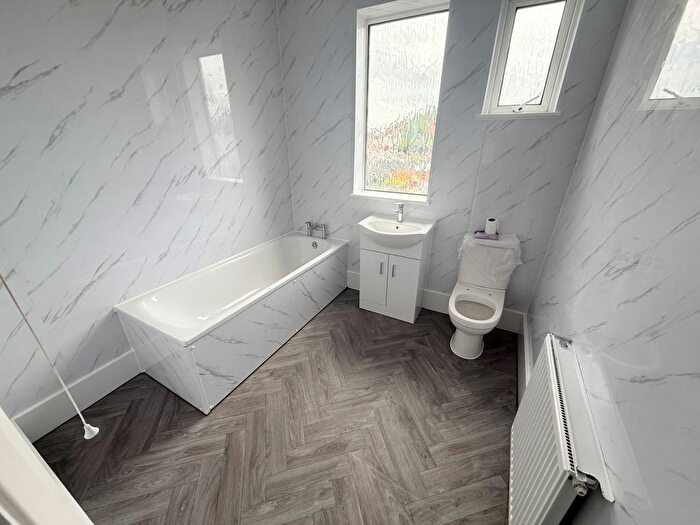3 Bedroom Property To Rent In Ash Grove, Palmers Green, N13