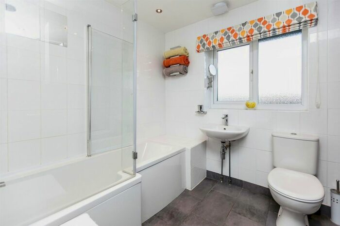4 Bedroom Detached House For Sale In Tabard Road, Eggborough, Goole, DN14