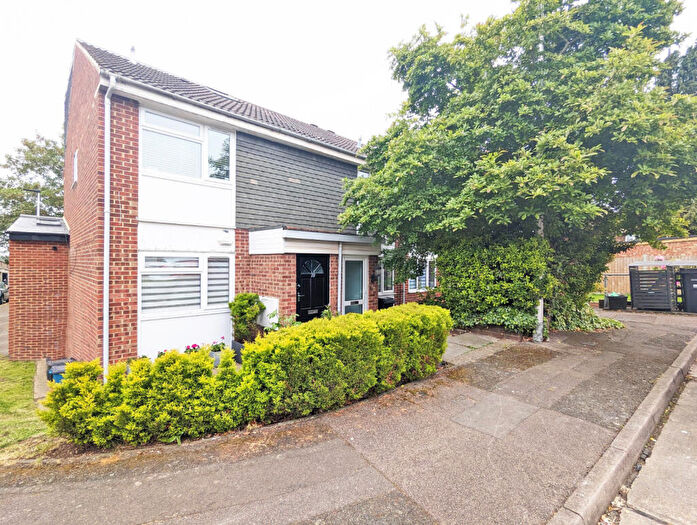 3 Bedroom Terraced House To Rent In Scoter Close, Woodford Green, Essex, IG8