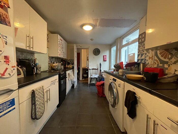 4 Bedroom Terraced House To Rent In Robert Street, Cathays, CF24