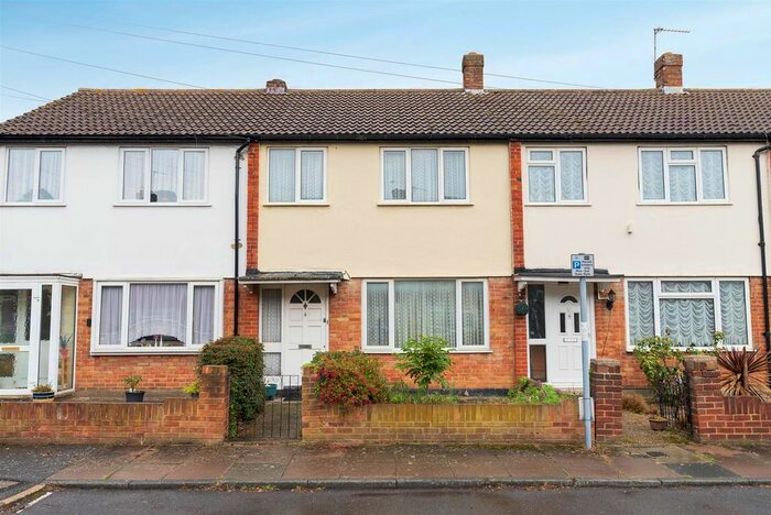 3 Bedroom Terraced House For Sale In Chitterfield Gate, Sipson, West Drayton, UB7