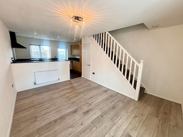 3 Bedroom Detached House To Rent In Gill Terrace, Sunderland, SR4