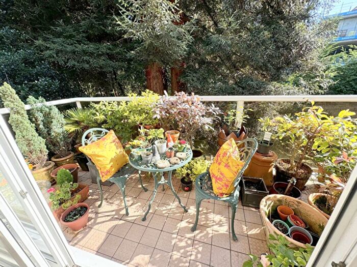 3 Bedroom Flat For Sale In Wilderton Road West, Branksome Park, Poole, BH13