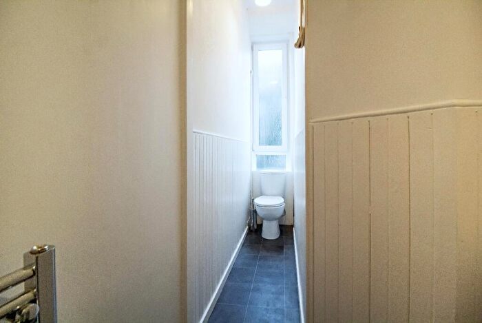 1 Bedroom Flat To Rent In Torrisdale Street, Queens Park, Glasgow, G42