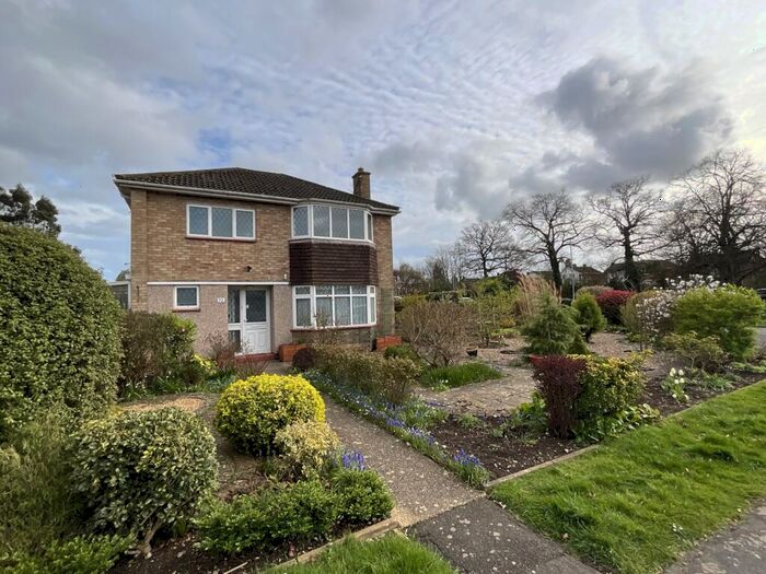 3 Bedroom Semi-Detached House To Rent In Arundel Road, Woodley, Reading, Berkshire, RG5
