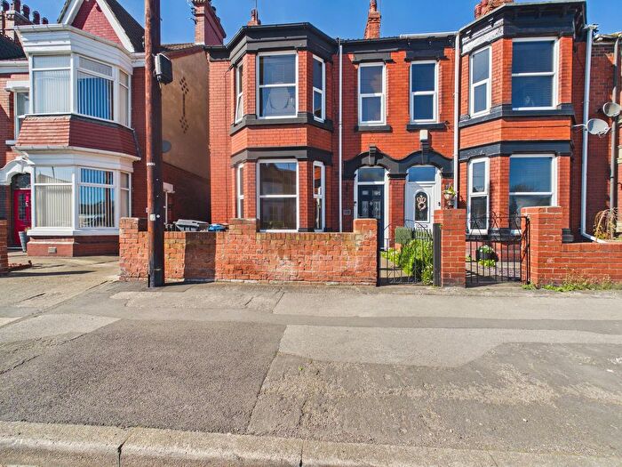 3 Bedroom End Of Terrace House For Sale In Holderness Road, Hull, HU8