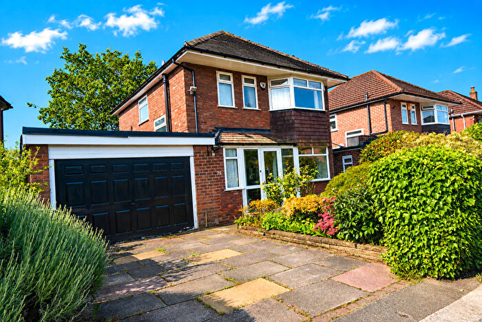 3 Bedroom Detached House For Sale In Gleneagles Road, Urmston, M41