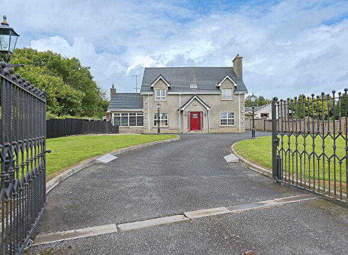 3 Bedroom Detached House For Sale In Scarva Road, Banbridge, BT32