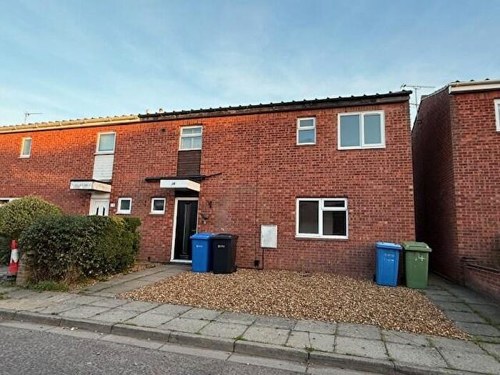 6 Bedroom Semi-Detached House For Sale In Honey Close, Norwich, Norfolk, NR1