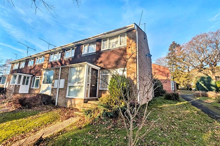 3 Bedroom End Of Terrace House For Sale In Lordswood, SO16