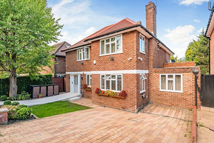 5 Bedroom Detached House To Rent In The Ridings, Ealing, London, W5