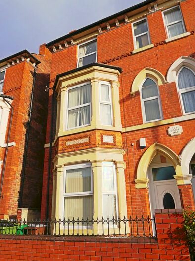 5 Bedroom Semi-Detached House To Rent In Noel Street, Forest Fields, NG7