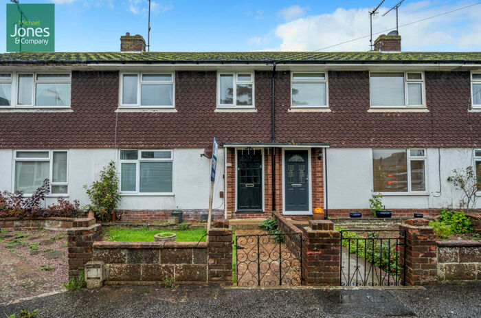 3 Bedroom Terraced House To Rent In Cedar Avenue, Worthing, West Sussex, BN13