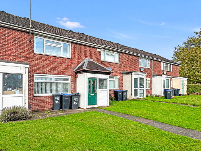 2 Bedroom Terraced House For Sale In Grange Road, Northampton, NN3