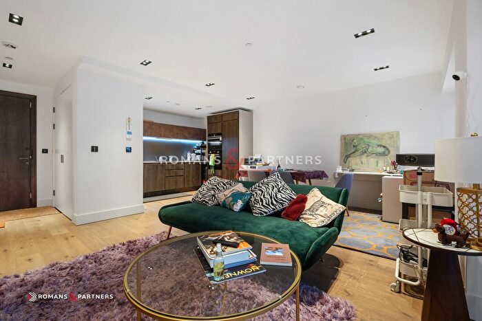 1 Bedroom Flat For Sale In Keybridge Tower, Nine Elms, SW8