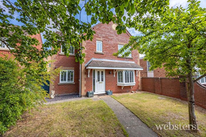 4 Bedroom Detached House For Sale In Hadley Drive, Norwich, NR2